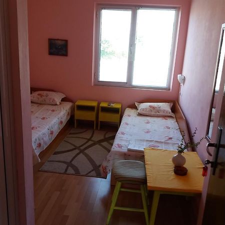 Hotel Stai Za Gosti Venera Chisaria Zewnętrze zdjęcie